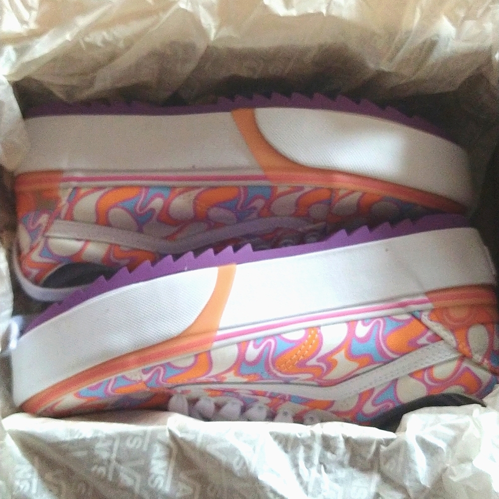 Vans uv platform peace shoes